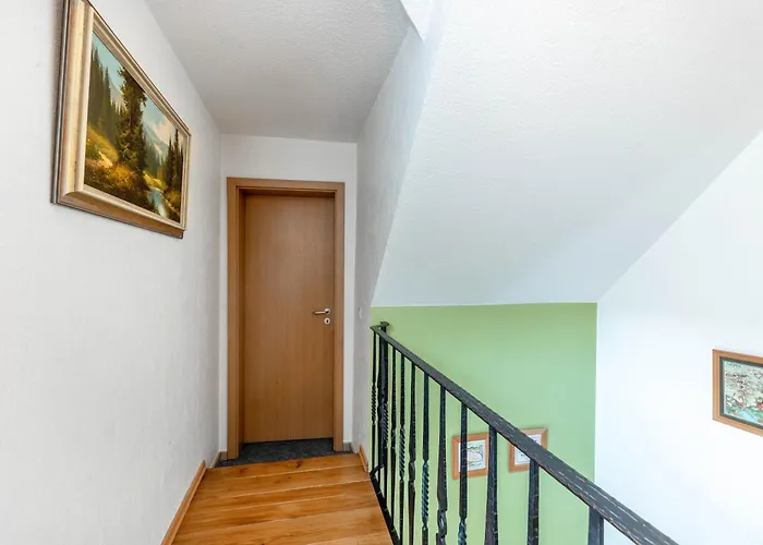 Hacke Διαμέρισμα *